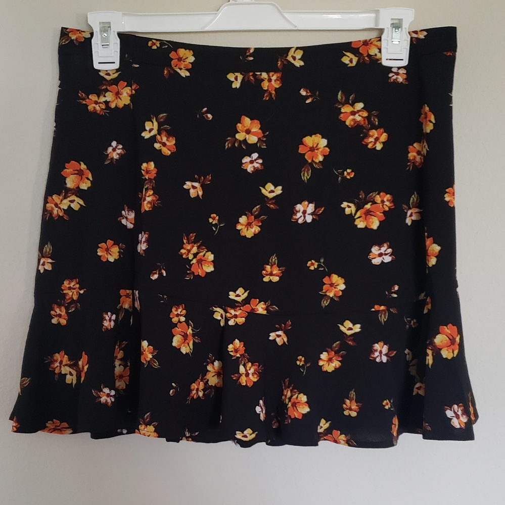Black flower print miniskirt